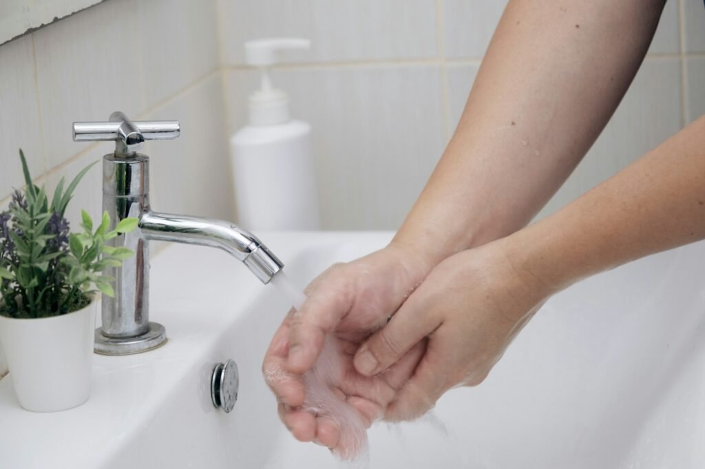 Washing hands. Disinfect, cleanly.